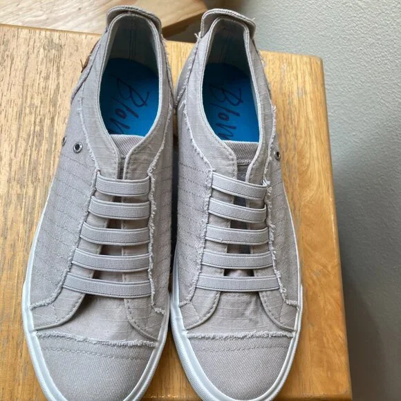 blowfish malibu sneakers distessed gray slip on for women size 9 NEW - Picture 2 of 6